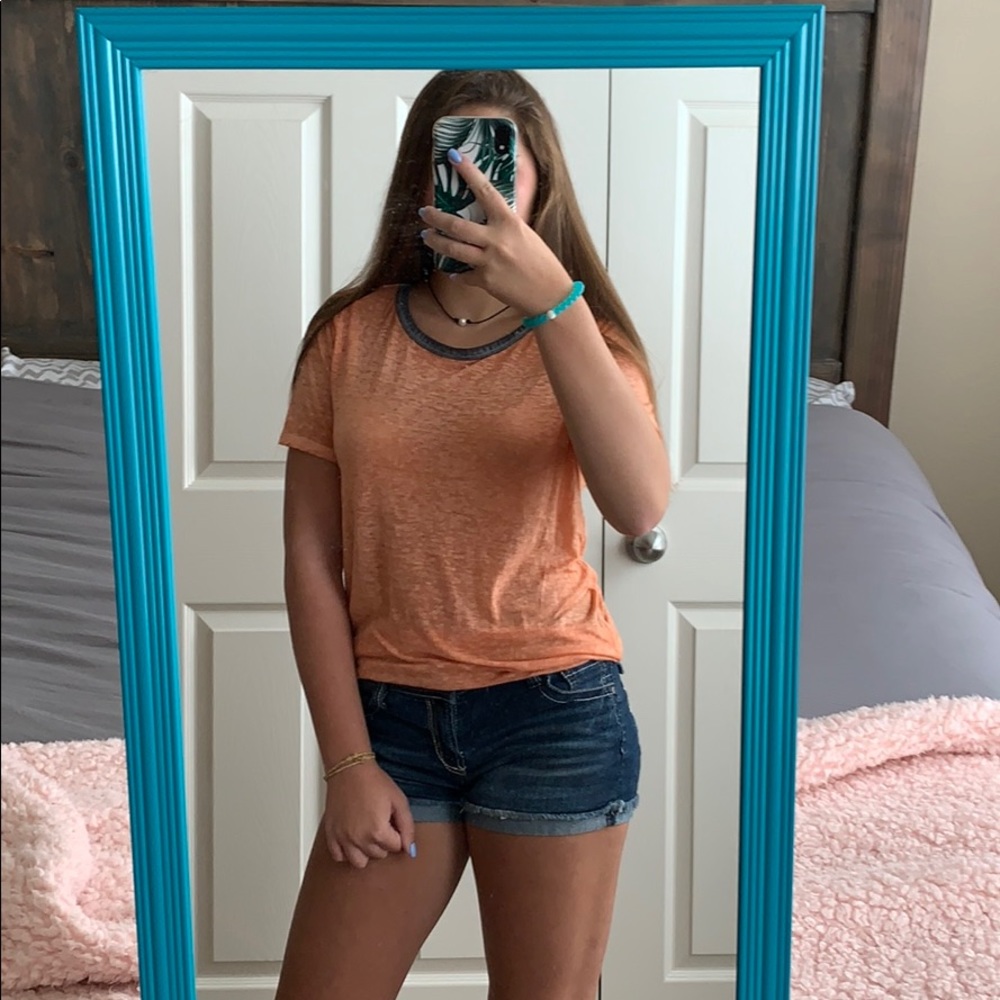 Peach Tee-Shirt